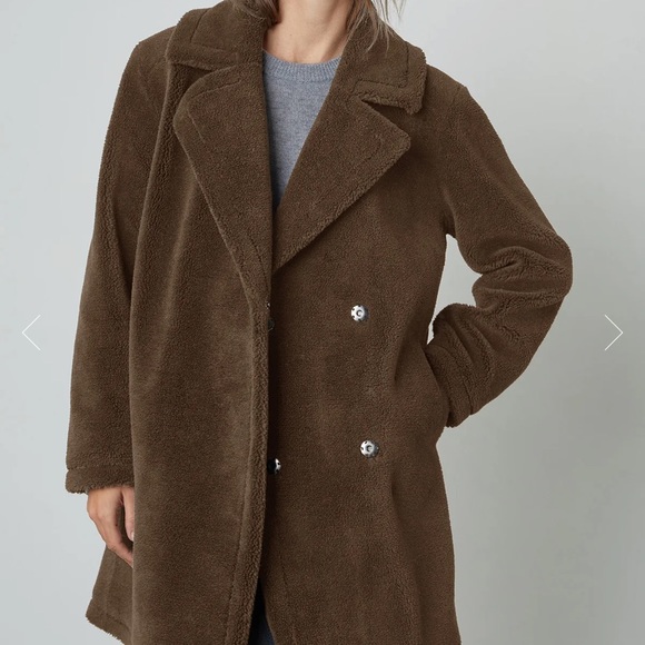 Christine Faux Sherpa by Velvet Size Medium Color Olive - Picture 1 of 7